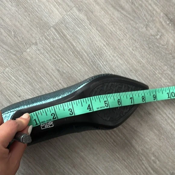 Karl Lagerfeld Paris Royale Pointed Toe pumps Sz 8.5 - Picture 11 of 11